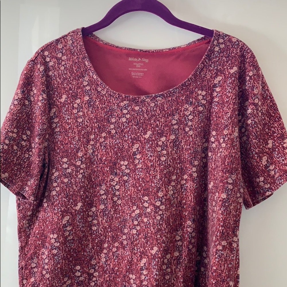 Tiny flowers t-shirt